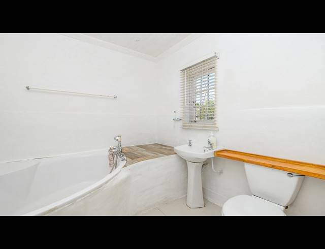 4 BEDROOM HOUSE FOR SALE IN RICHMOND HILL
